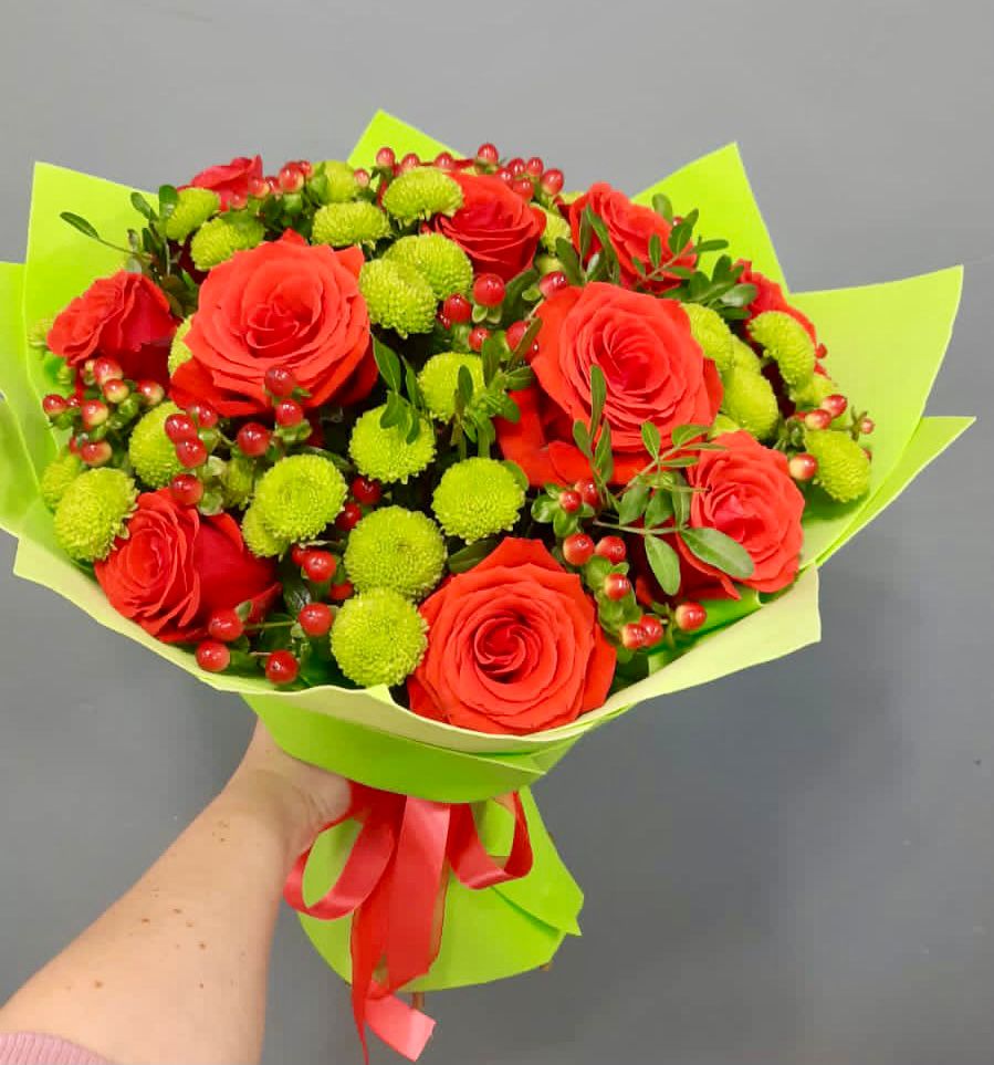 Букет цветов из: Хризантемы и Розы в Симферополе