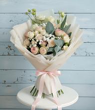 Букет цветов из:  Розы и Лизиантусы в Симферополе