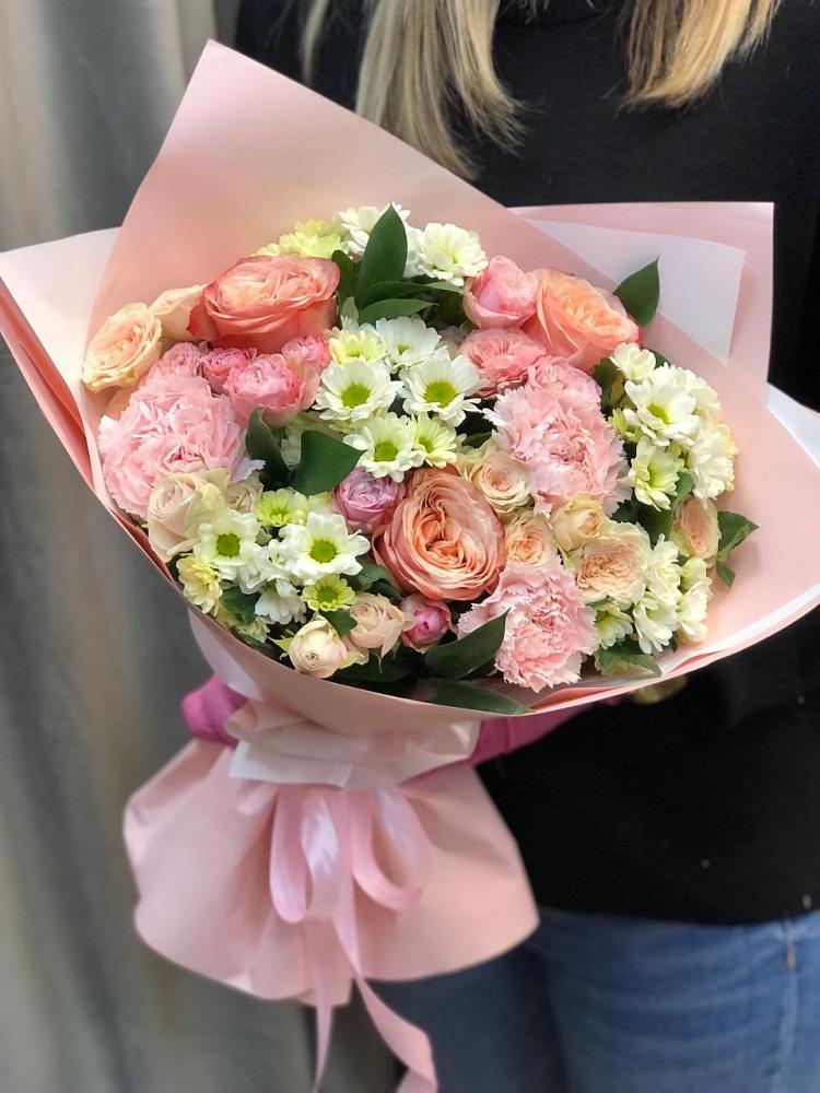 Букет цветов из: Гвоздики, Розы и Хризантемы в Симферополе