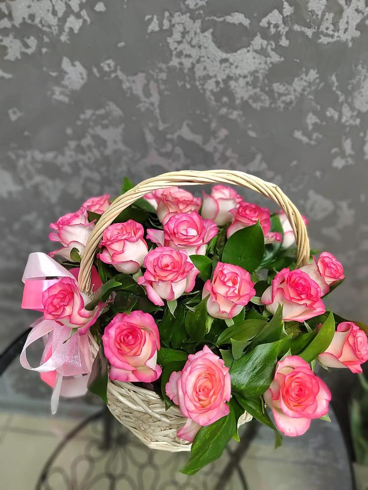 Цветочная композиция из Розы в корзине в Симферополе