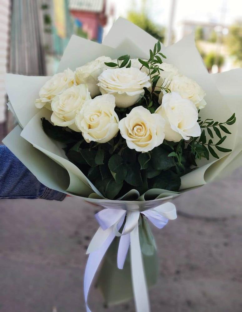 Букет Белые розы Проуд в Симферополе