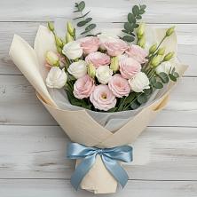 Букет цветов из:  Лизиантусы в Симферополе