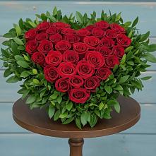 Цветочная композиция из Розы в виде сердца в Симферополе