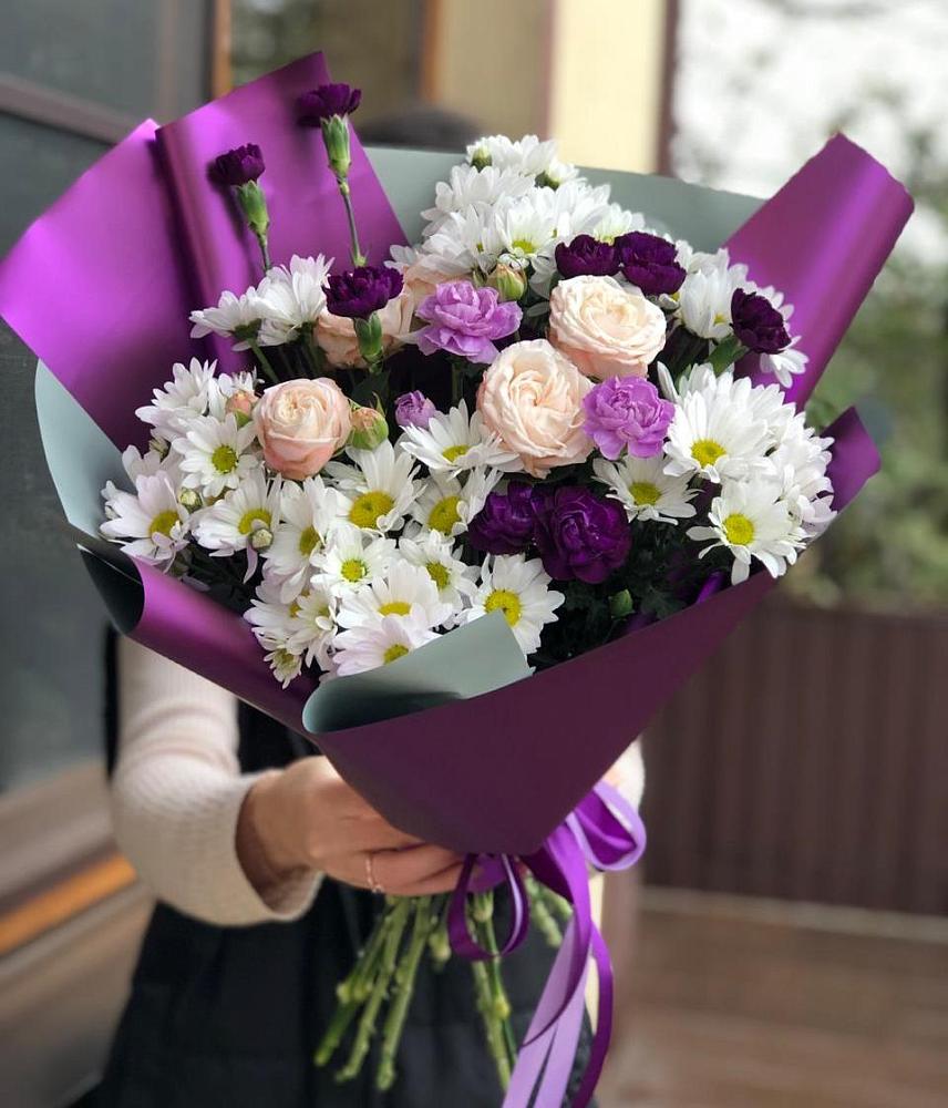 Букет цветов из: Хризантемы, Гвоздики и Розы в Симферополе