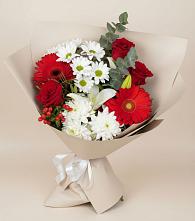 Букет цветов из:  Розы, Хризантемы, Герберы и Лилии в Симферополе
