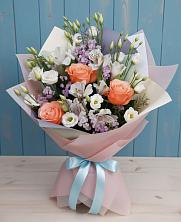 Букет цветов из:  Лизиантусы, Розы, Альстромерии и Гипсофила в Симферополе