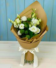 Букет цветов из:  Хризантемы и Лизиантусы в Симферополе