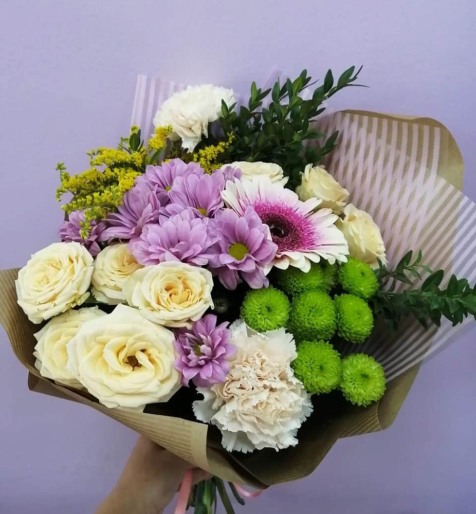 Букет цветов из: Хризантемы, Розы, Гвоздики и Герберы в Симферополе