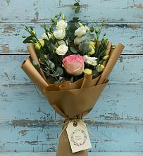 Букет цветов из:  Розы и Лизиантусы в Симферополе