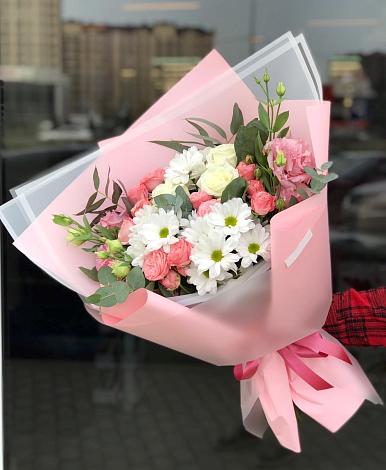 Букет цветов из: Розы, Лизиантусы и Хризантемы в Симферополе