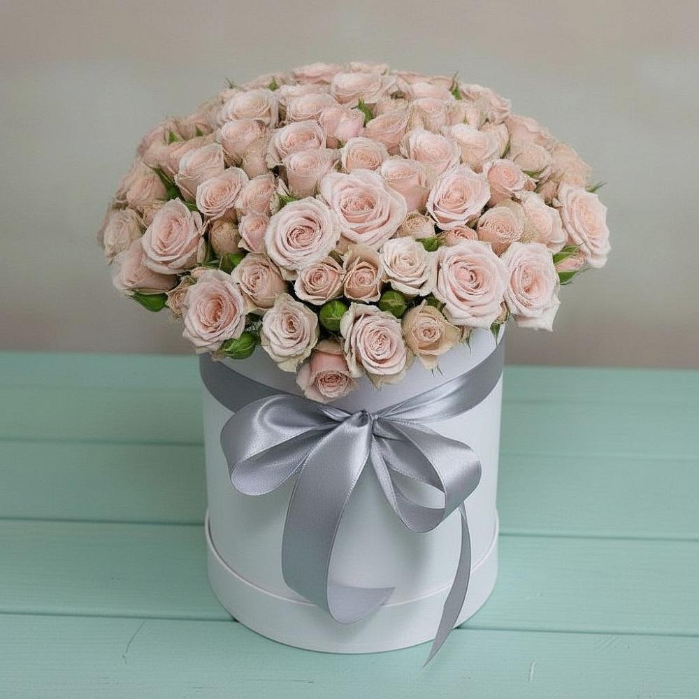 Цветочная композиция из Розы в шляпной коробке в Симферополе